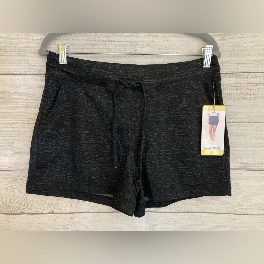 32 Degrees | NWT Ladies Fleece Shorts - Picture 1 of 8